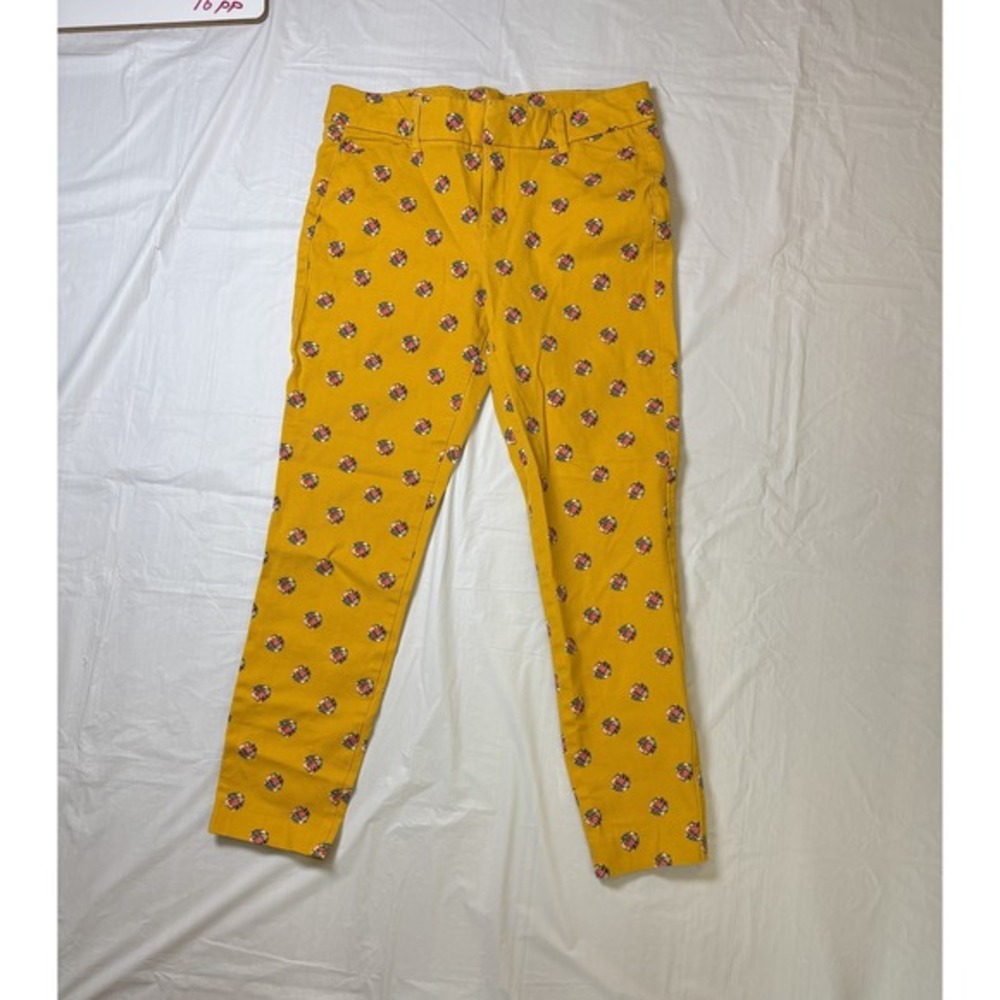 Womens Old Navy, yellow pixie capri floral plants, mid-rise, size 4